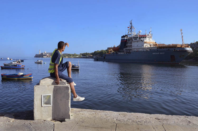 Agrupación de buques de la Marina de Guerra de Rusia arriba a Cuba