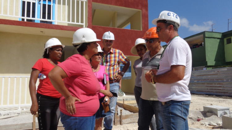 Dirigentes sindicales examinan inversiones priorizadas