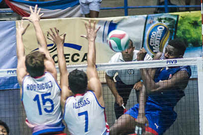 Por nuevas sonrisas en Copa Panamericana de voleibol