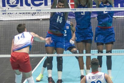 Voleibolistas a una batalla del título continental