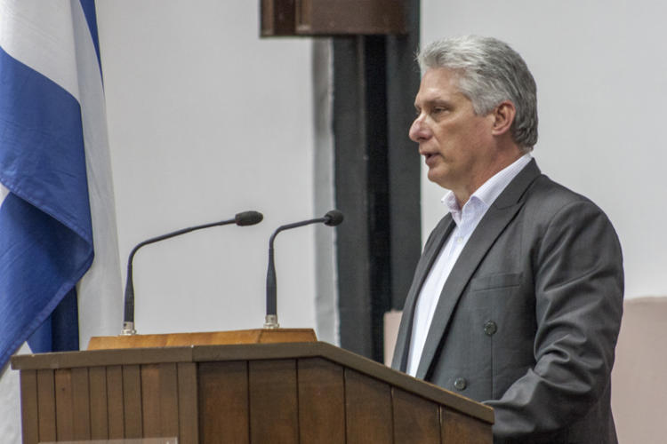 El Presidente d elos Consejos de Estado y de Ministros, Miguel Díaz Canel durante su discurso clausura del IX Congreso de la Unión de Escritores y Artistas de Cuba UNEAC. Palacio de Convenciones, La Habana 30 de junio de 2019 Foto Rene Perez Massola