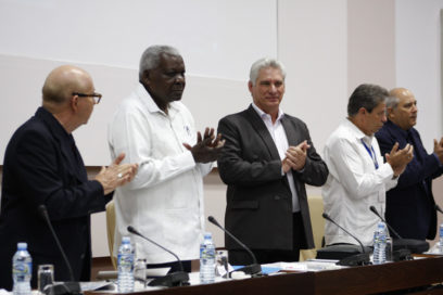 Los intelectuales y artistas acompañarán siempre a la Revolución (+Fotos)