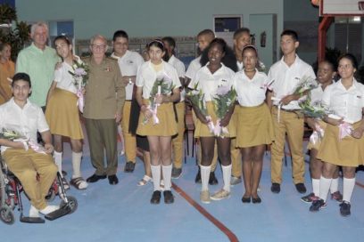 Raúl y Díaz-Canel en la graduación de la Escuela Especial Solidaridad con Panamá