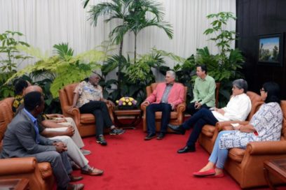 Recibió Díaz-Canel al actor Danny Glover