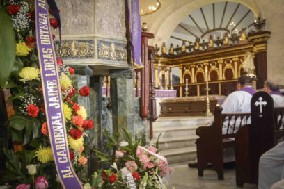 Ofrendas de Raúl y Díaz-Canel en exequias del Cardenal Ortega (+Fotos)