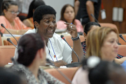 Exponen diputados numerosas deficiencias del transporte público en el país