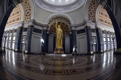 Felicita Raúl a especialistas rusos que restauraron la Estatua de la República