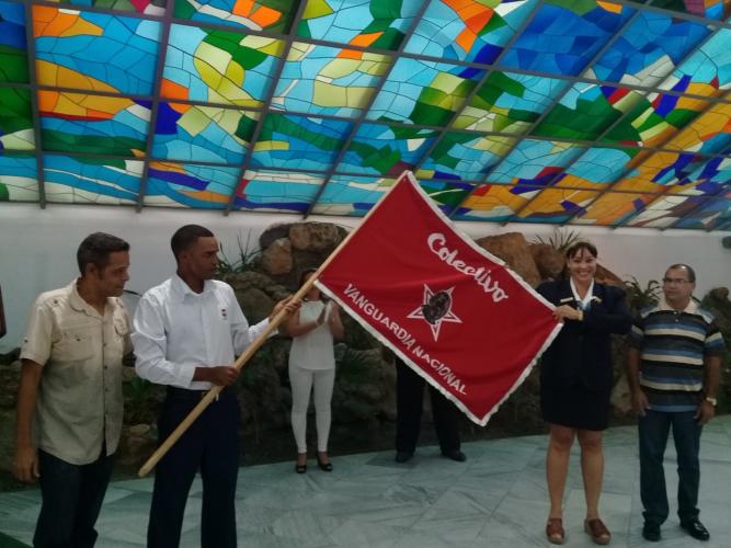 Dos colectivos de la Administración Pública marcan la vanguardia en Santiago de Cuba