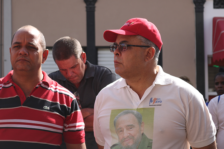 El primer secretario del Partido en La Habana, Luis Antonio Torres Iríbar, constató las acciones de recuperación en esta área, junto a Reinaldo García Zapata, presidente de la Asamblea Provincial del Poder Popular. Foto de Julio G. Hun Longchong