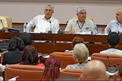 Ley de Símbolos acapara atención de los diputados