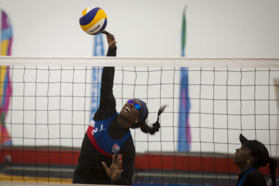 Leyla y Maylén firman una sonrisa en la arena