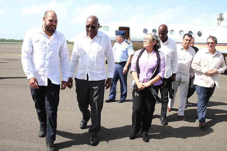Salvador Valdés arriba a Nicaragua para celebración sandinista