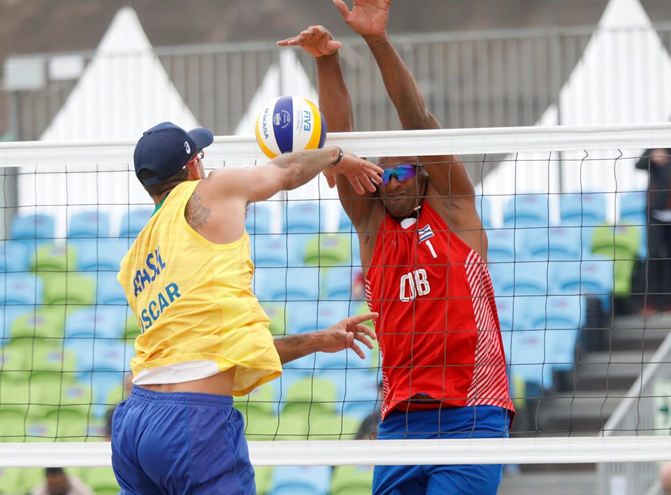 Pareja cubana de voleibol de playa venció a Brasil. Foto: sitio oficial