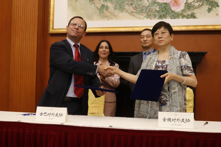 Cuba y China firman acuerdo para fortalecer solidaridad