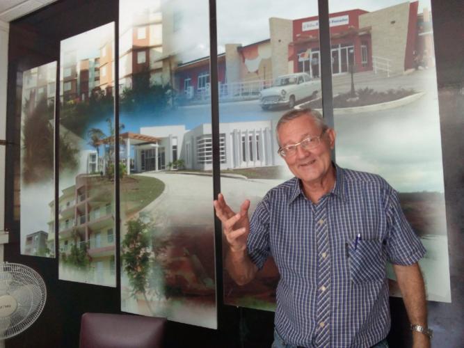 El director adjunto Rafael Torralbas es fundador de Vértice y asegura que la profesionalidad del colectivo es su mayor mérito. Foto: Lianne Fonseca