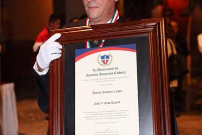 Confiere universidad mexicana título de Doctor Honoris Causa al artista cubano Erik Varela (+Fotos)