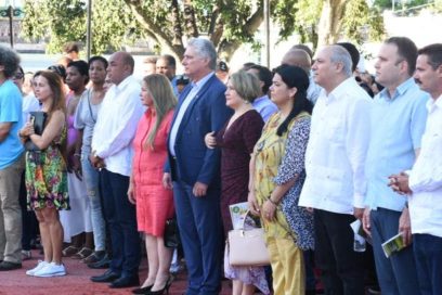 Asiste presidente cubano a celebración por el Aniversario 330 de Santa Clara (+Tuits y Fotos)