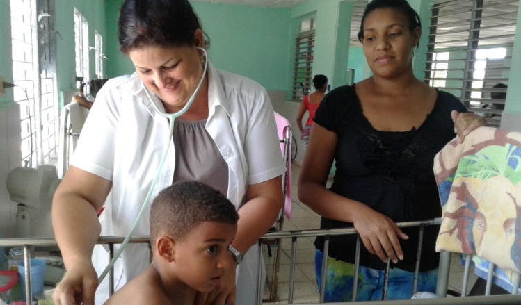 David, a pesar de la cantidad de ingresos hospitalarios no se traumatiza, porque el personal del hospital es como su familia. Foto: Gretel Díaz Montalvo