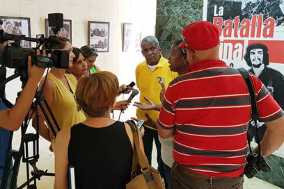 Rinden tributo al Che integrantes de la Caravana Pastores por la Paz (+ Fotos)