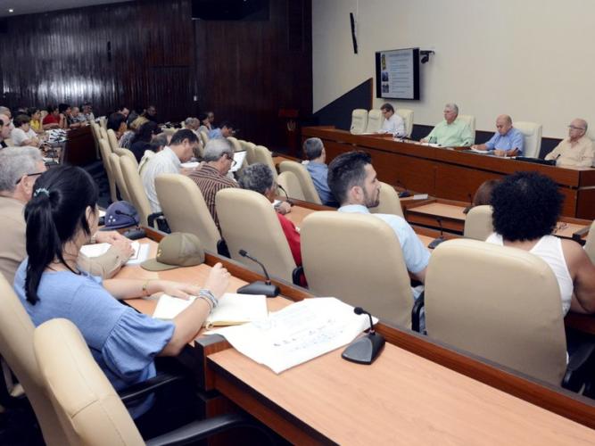 Díaz-Canel exhorta a que la calidad distinga opciones veraniegas