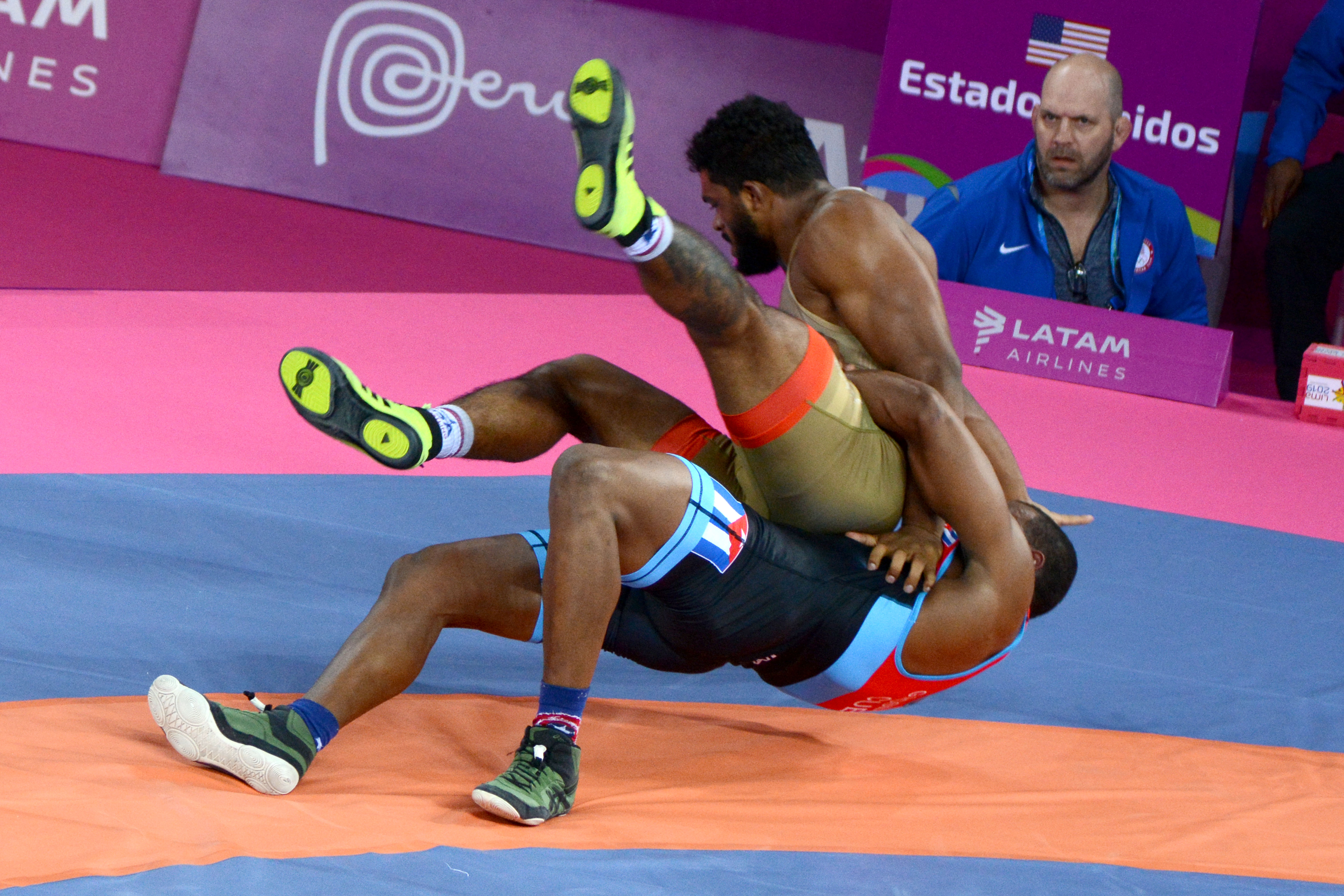 Gabriel A.Rosillo obtiene oro frente a Tracy Hancock (USA) en la final de lucha grecorromana 97 kg. ACN FOTO/Osvaldo GUTIÉRREZ GÓMEZ