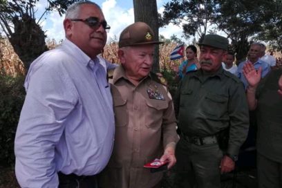 Comandante de la Revolución Guillermo García Frías recibió Sello 80 Aniversario de la CTC
