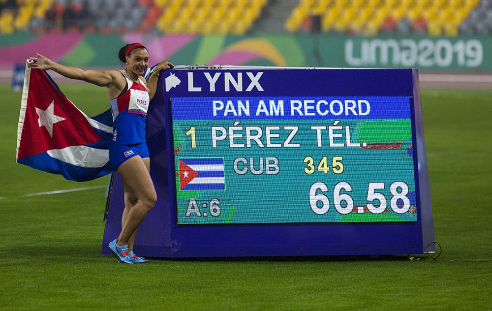 Yaimé Pérez, oro y récord panamericano. Foto: Irene Pérez/ Cubadebate.