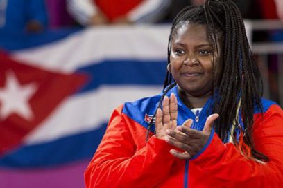 Idalis Ortiz lidera ranking mundial y olímpico