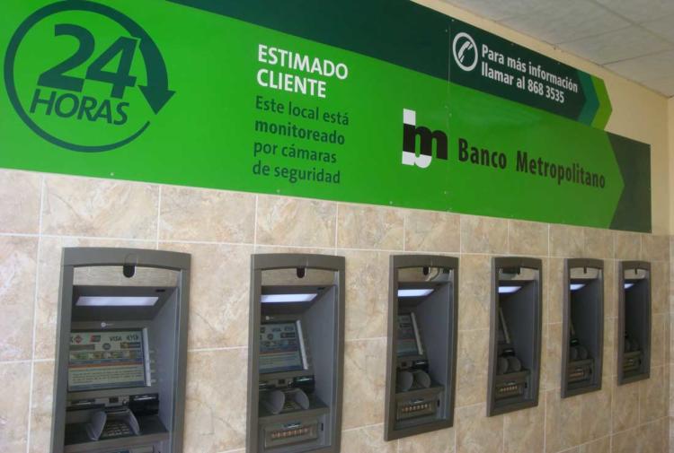 En La Habana hay 522 cajeros automáticos, de los cuales 270 están ubicados en las propias sucursales bancarias y el resto desplazados en diversos lugares.