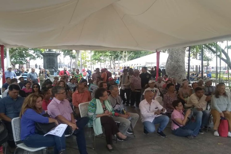 Firmas en Venezuela contra el Bloqueo
