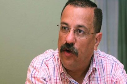 Líder sindical denuncia pretensión de gran empresariado de Costa Rica