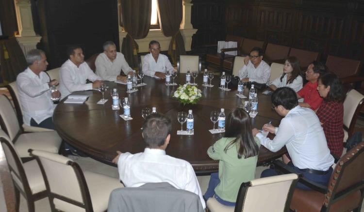 Encuentro de diputados cubanos con alto dirigente de los periodistas de Vietnam