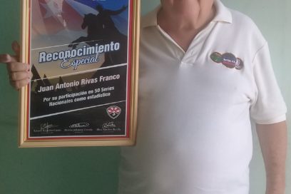 Un hombre con medio siglo de números deportivos