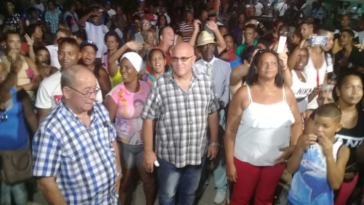 Entregan Premio del Barrio a orquesta santiaguera Karachi