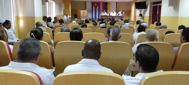 Médicos cubanos en solidaridad con Venezuela