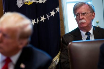 Cayó Bolton pero no la madre que lo parió