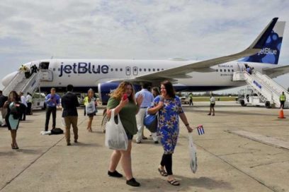 Afirma diario que ciudadanos estadounidenses todavía pueden visitar Cuba