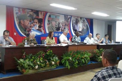 Cuba avanzará con sus propios esfuerzos, afirma Díaz-Canel
