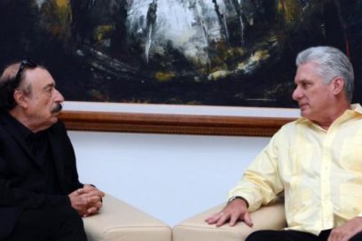Dialoga presidente cubano con Ignacio Ramonet