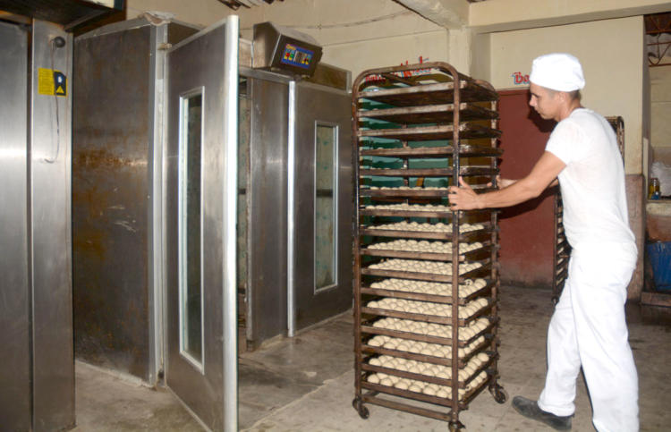 Con Lugar reclamación de panadero