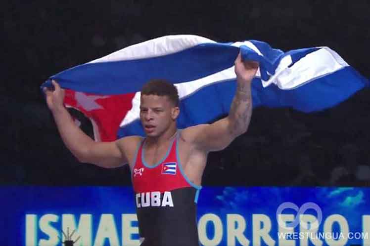 Ismael Borrero se proclamó doble campeón mundial de lucha.