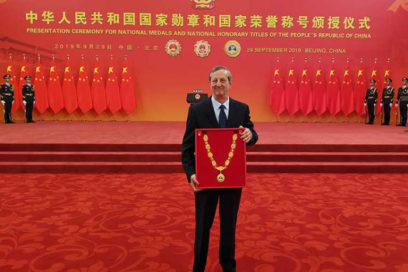 Distingue China a Raúl Castro Ruz