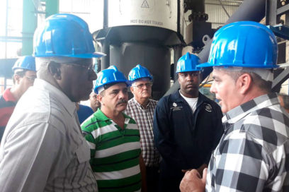 Valdés Mesa llama a lograr mayor racionalidad en el uso del combustible