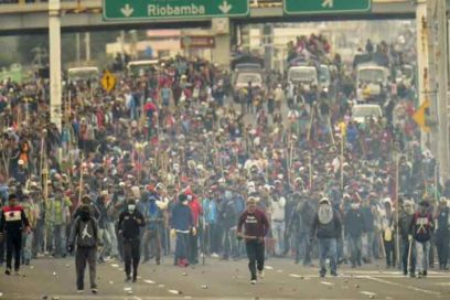 Intelectuales y artistas de Ecuador se unen en manifiesto por su país