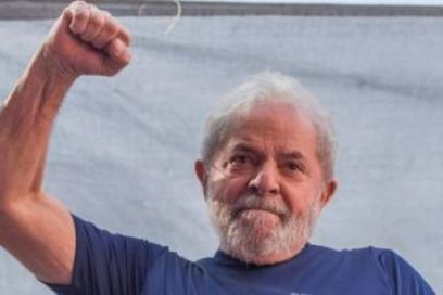 Más firmas en Santiago de Cuba para exigir liberación de Lula da Silva