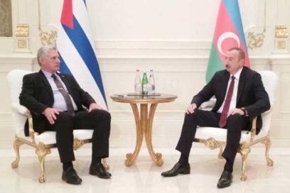 Presidente azerí dialoga con su similar cubano, Miguel Díaz-Canel