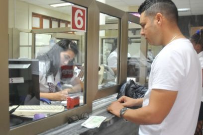 Bandec bonifica en saludo al día del Trabajador Bancario