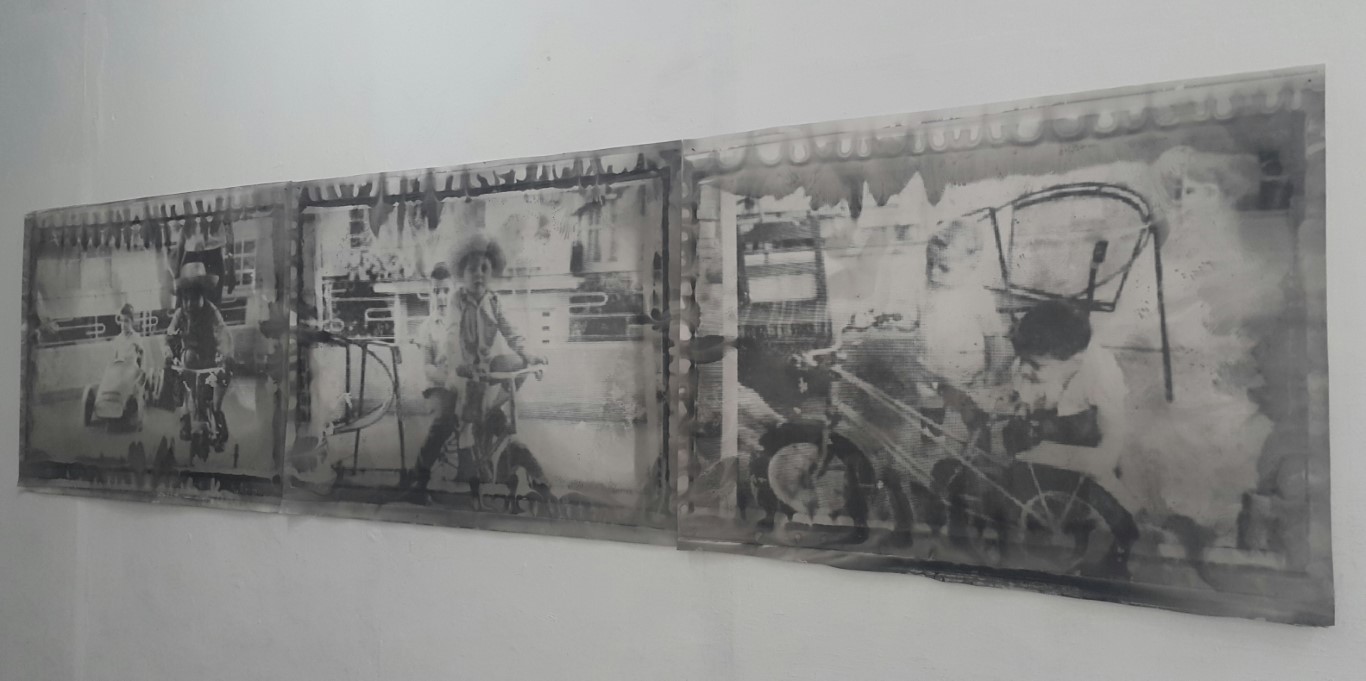 Obra de Danilo Espinoza Guerra realizada con la técnica humo sobre papel.