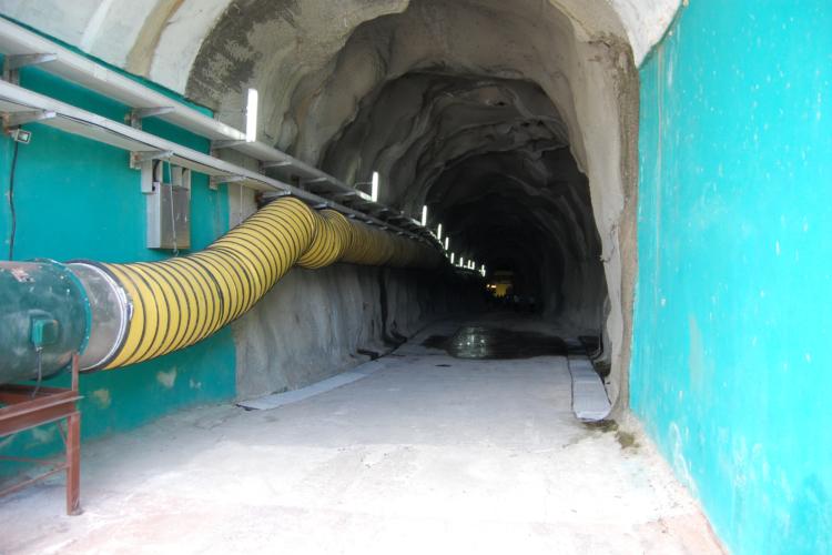 Túnel de la minihidroeléctrica construida en la margen derecha de la presa Mayarí. Foto: Barreras Ferrán