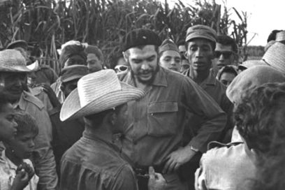 Che: El trabajo debe ser la señal del revolucionario